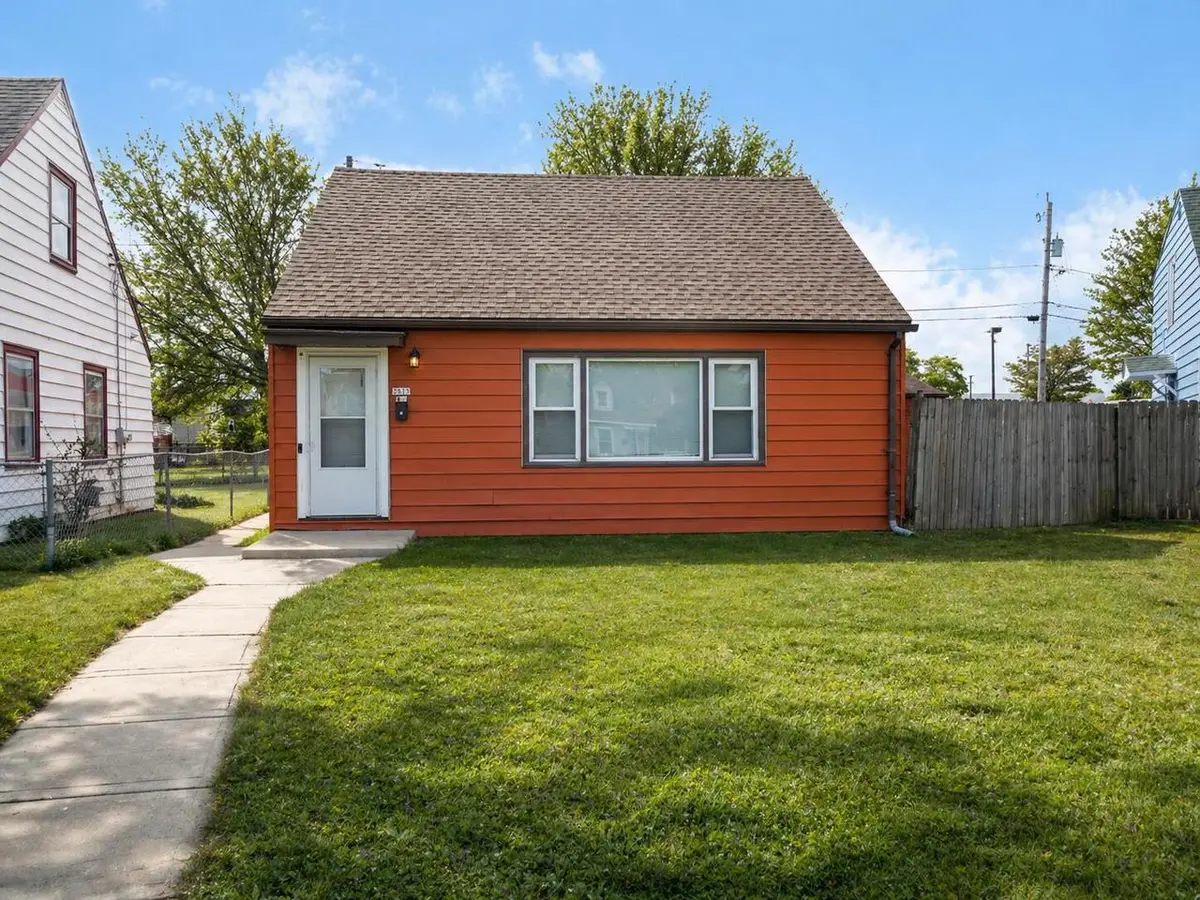 2619 Linwal LANE, Milwaukee, WI 53209 - #1