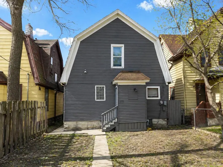 1514 Burleigh AVENUE, Milwaukee, WI 53206 - #2