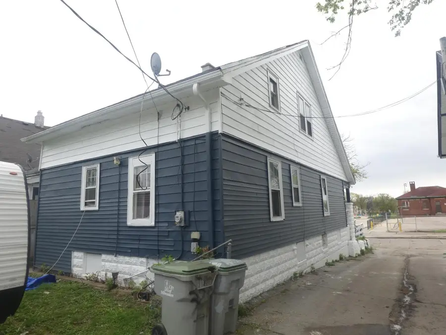 2214 Auer AVENUE, Milwaukee, WI 53206 - #3