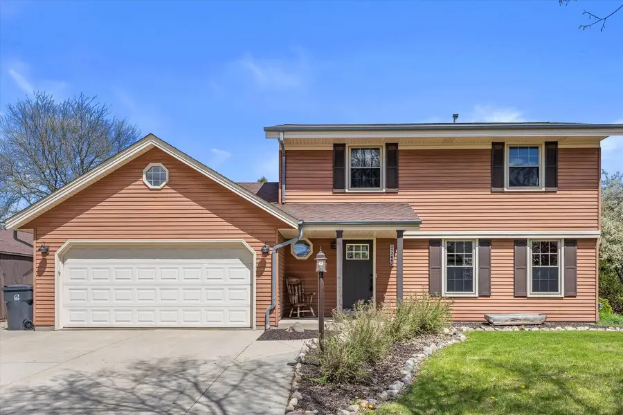1200 Tiffany LANE, Oak Creek, WI 53154 - #2