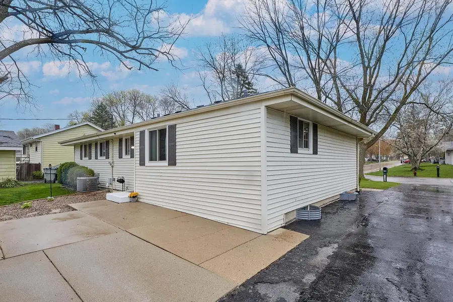 6199 River Trail DRIVE, Milwaukee, WI 53225 - #3