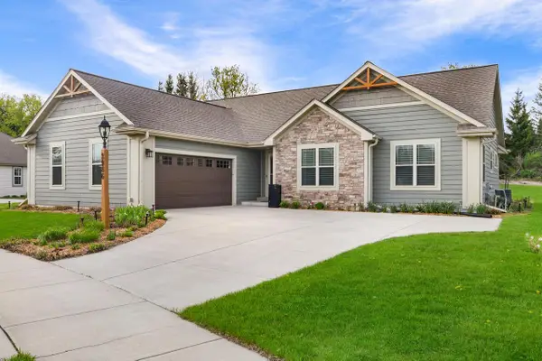 2986 Gateway AVENUE, Hartford, WI 53027