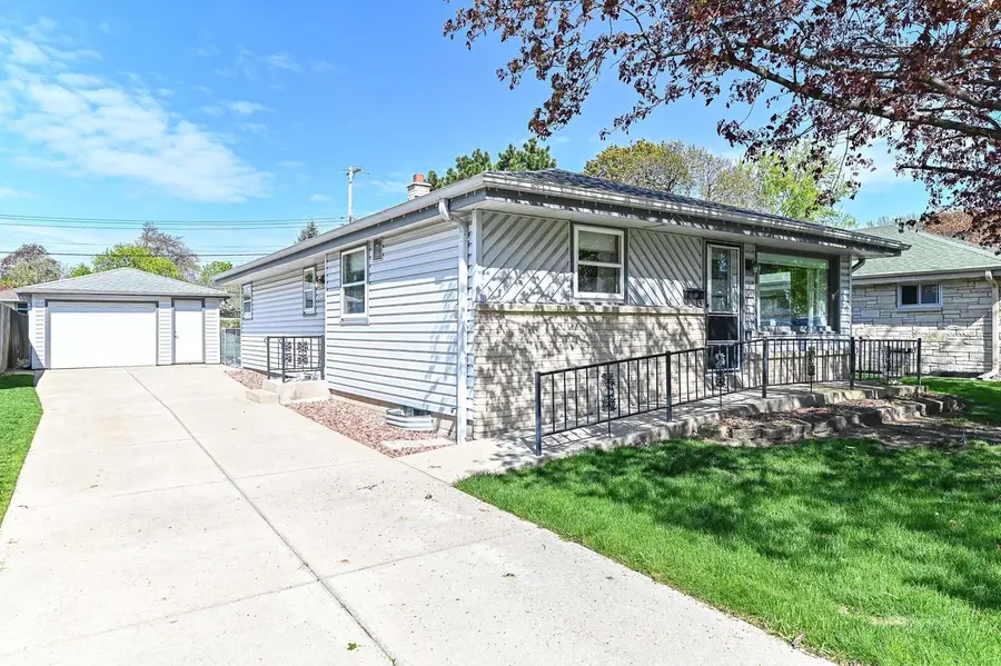 3433 85th STREET, Milwaukee, WI 53227 - #2