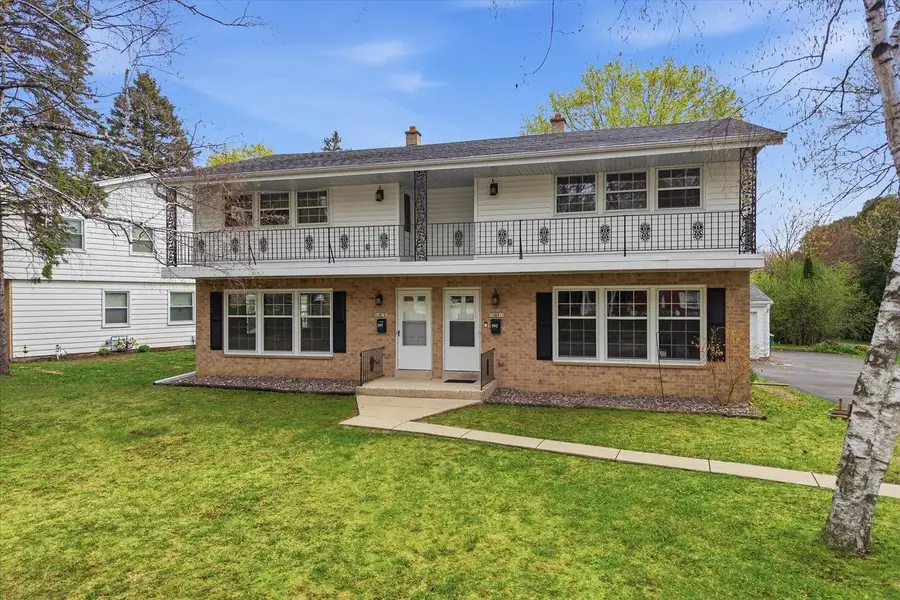 W56N710 Hawthorne AVENUE, Cedarburg, WI 53012 - #2