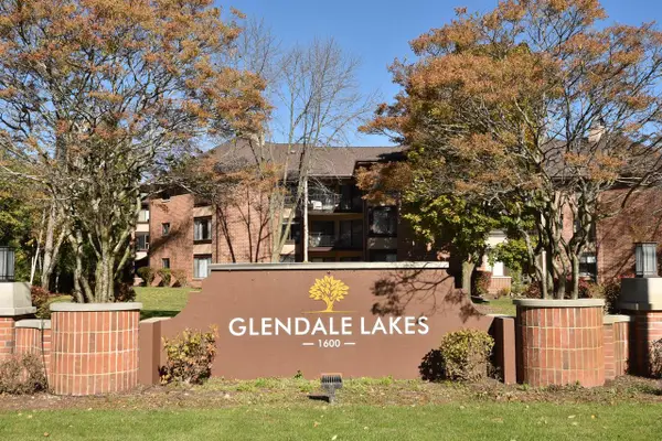 1600 Green Tree ROAD #319, Glendale, WI 53209