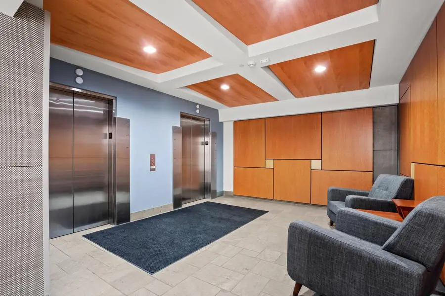 545 Wells STREET #502, Milwaukee, WI 53202 - #2