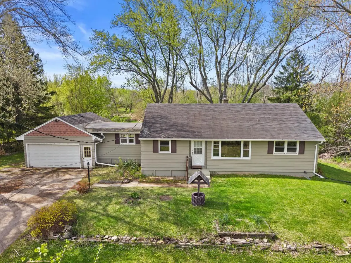 N40W26975 Capitol DRIVE, Pewaukee, WI 53072 - #1