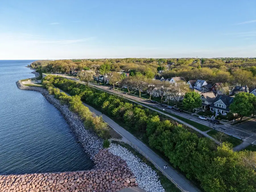 2961 S Shore DRIVE, Milwaukee, WI 53207 - #3