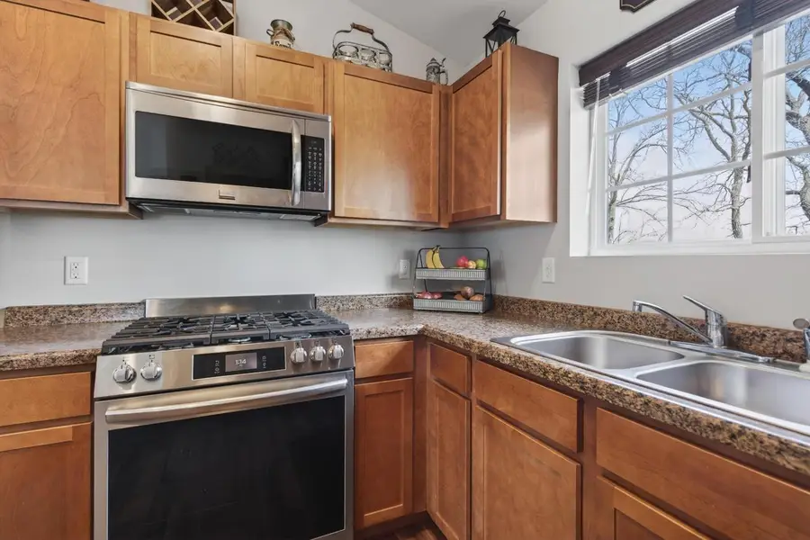 W197N16960 Stonewall DRIVE #12, Jackson, WI 53037 - #3