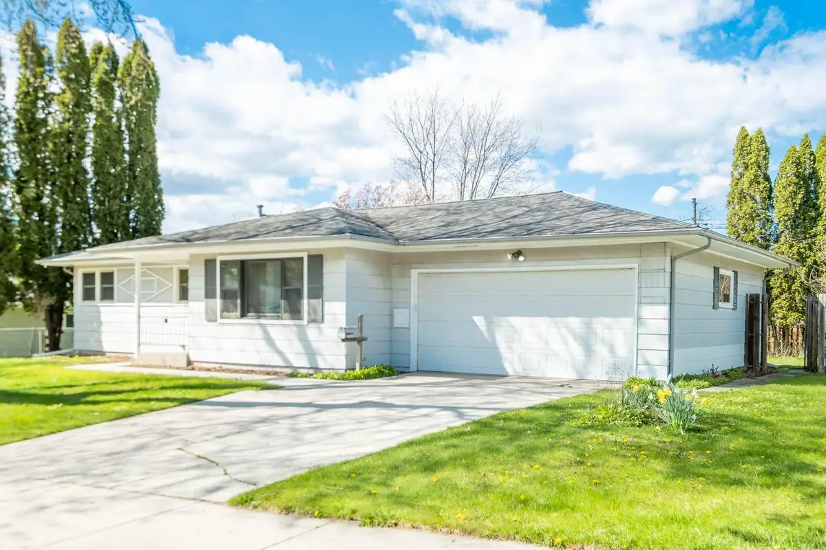 2708 Pershing AVENUE, Sheboygan, WI 53083 - #1