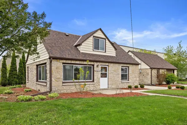 2001 Bender ROAD, Glendale, WI 53209