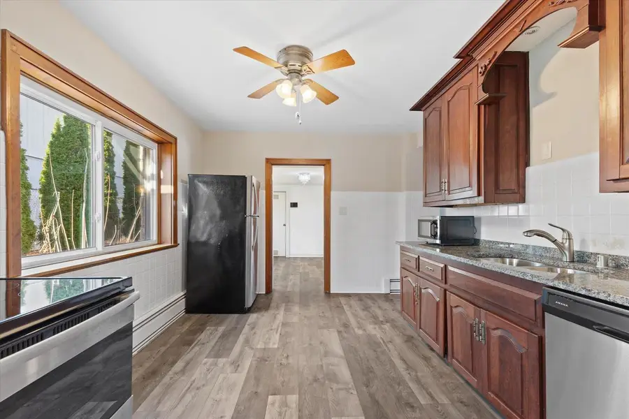 2001 Bender ROAD, Glendale, WI 53209 - #2