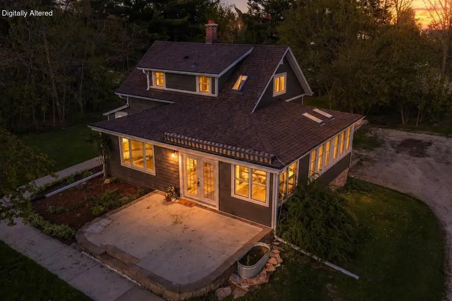 412 West AVENUE, Pewaukee, WI 53072 - #2