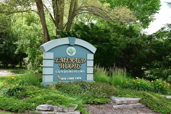 13060 Bluemound ROAD #201, Elm Grove, WI 53122