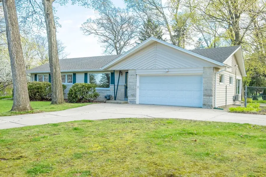 N50W16323 Pin Oak COURT, Menomonee Falls, WI 53051 - #2