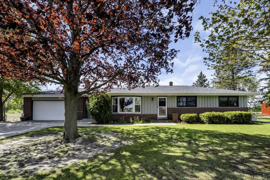 21301 6 Mile ROAD, Franksville, WI 53126 - #2