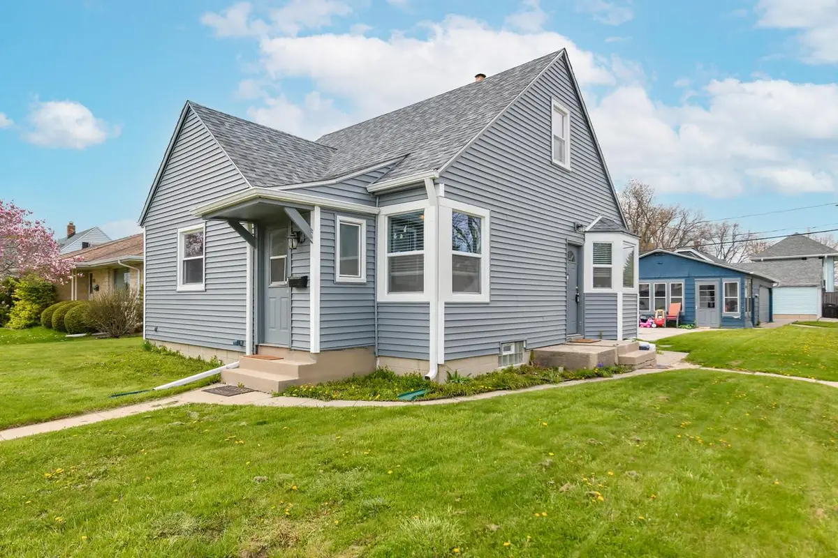 700 Marion AVENUE, South Milwaukee, WI 53172 - #1