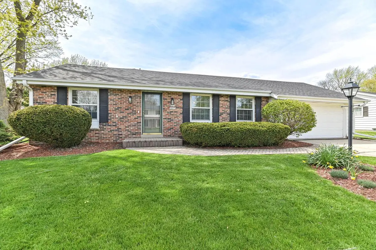 W173N8479 Westbridge AVENUE, Menomonee Falls, WI 53051 - #1