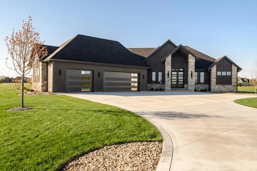 N67W34857 Ireland DRIVE, Oconomowoc, WI 53066 - #2
