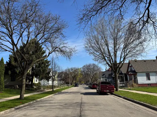 2730 BUFFUM STREET, Milwaukee, WI 53212