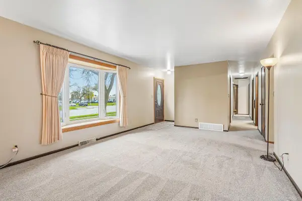 11830 Florist AVENUE, Milwaukee, WI 53225