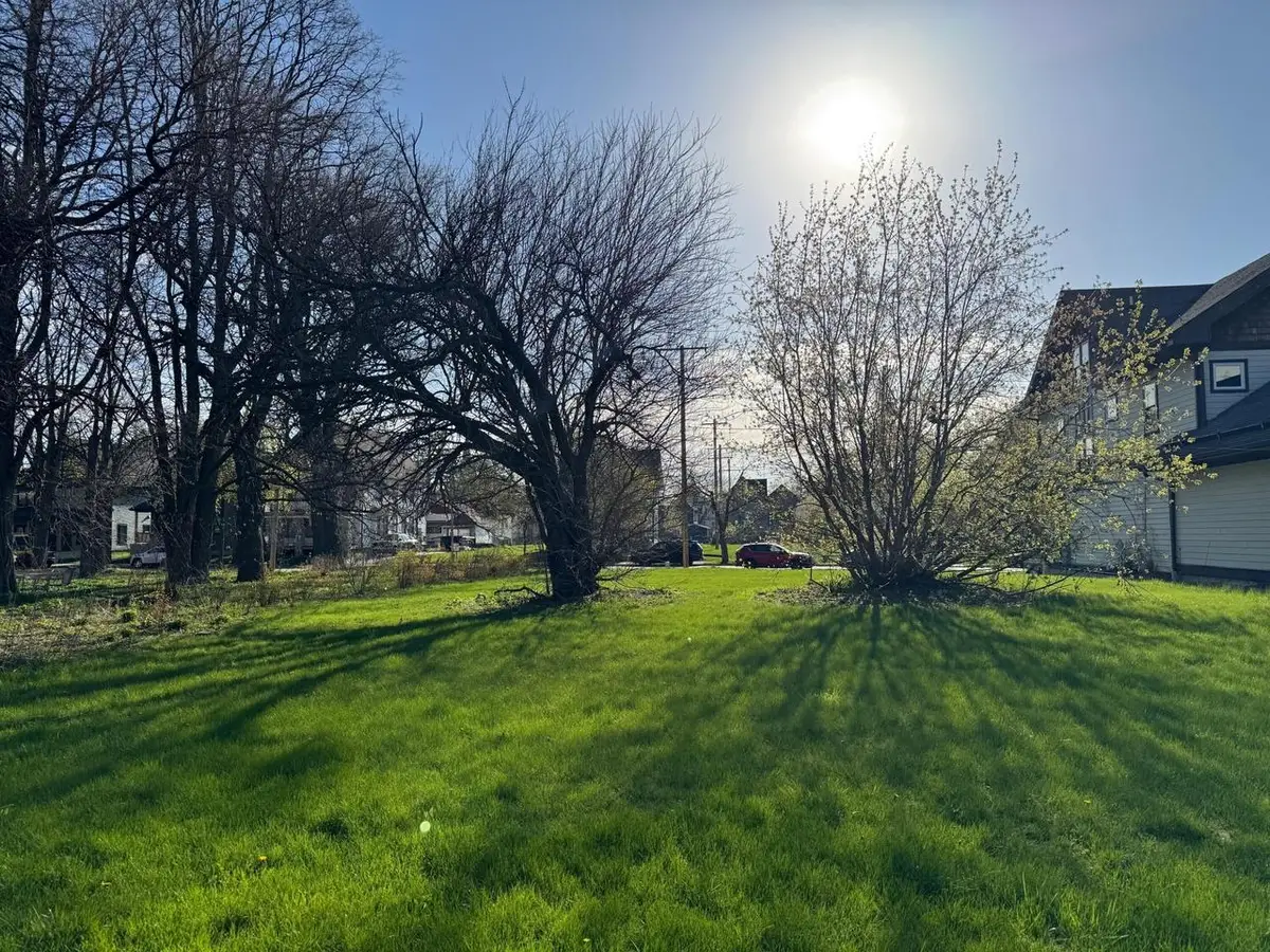 2333 6TH STREET, Milwaukee, WI 53212 - #1