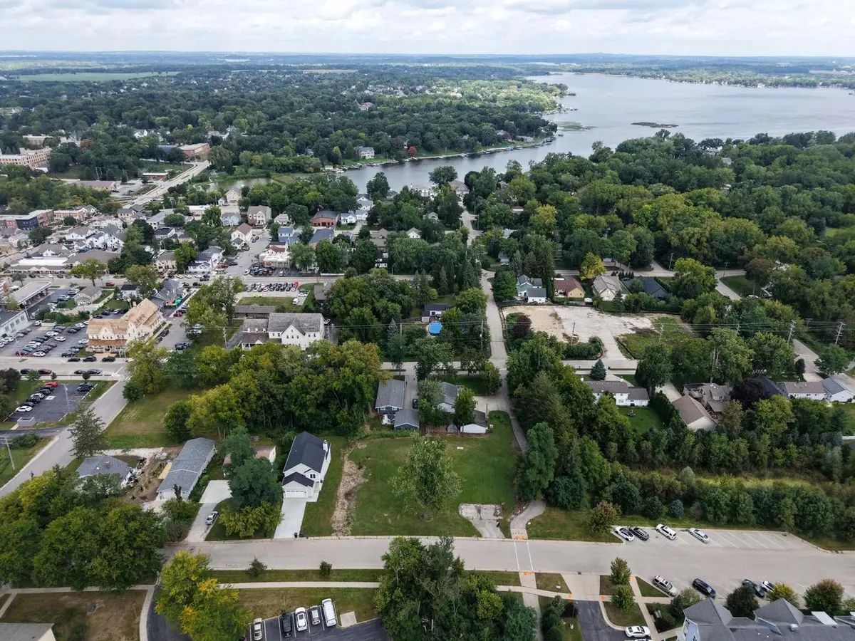 737 DIVISION STREET, Delafield, WI 53018 - #1