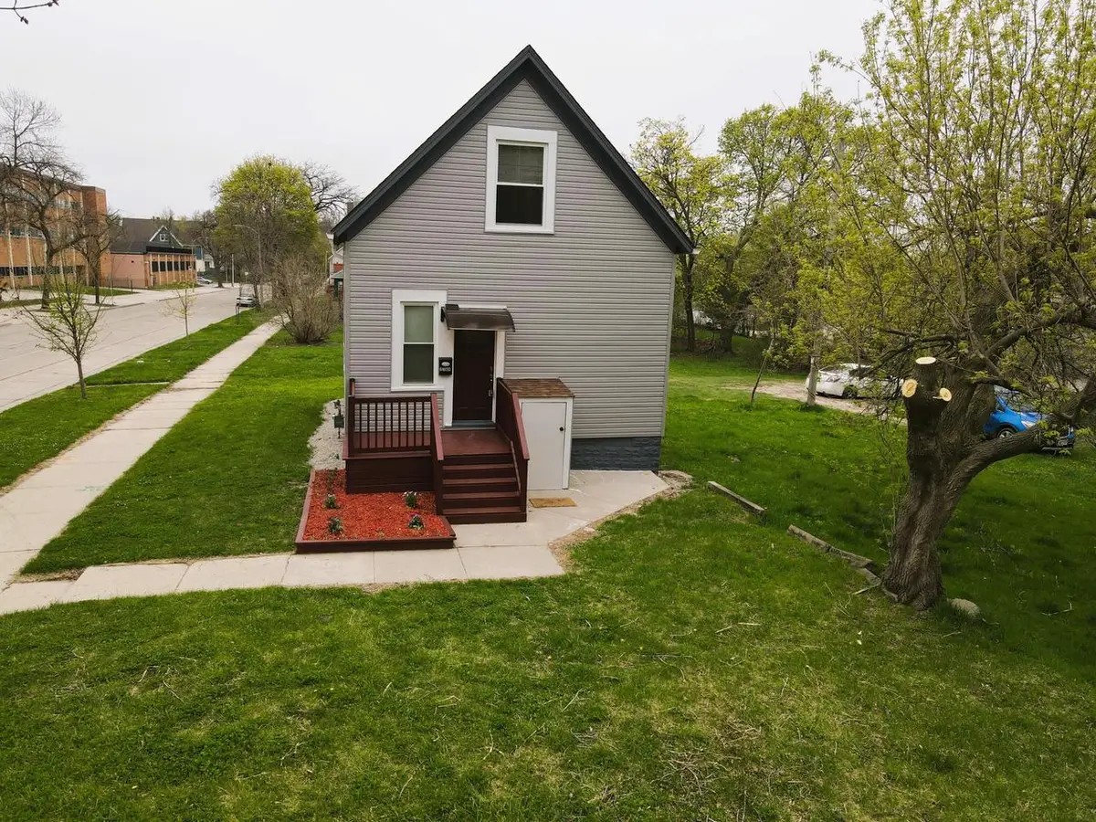 2769 1st STREET, Milwaukee, WI 53212 - #1