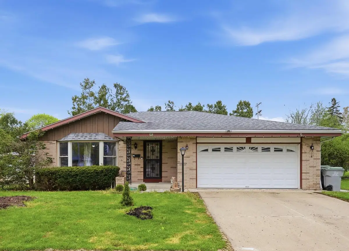 8324 Denver AVENUE, Milwaukee, WI 53223 - #1