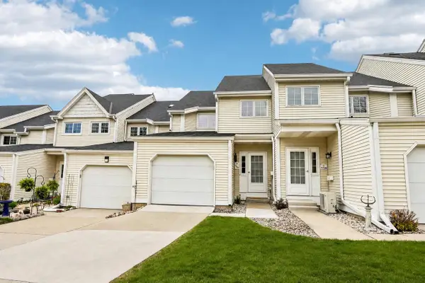 7760 W Tuckaway Shores DRIVE, Franklin, WI 53132