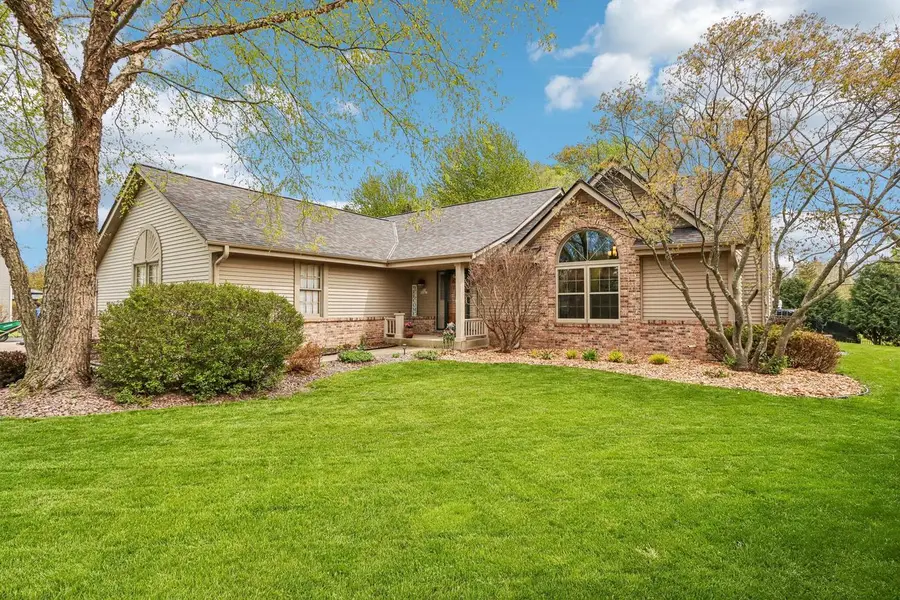 N53W15415 Balsam DRIVE, Menomonee Falls, WI 53051 - #3