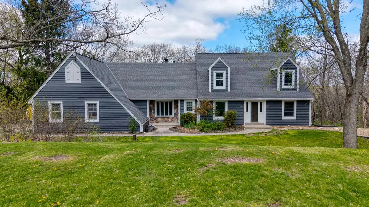 S1W31448 Hickory Hollow COURT, Delafield, WI 53018 - #1