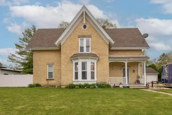 308 Kettle Moraine DRIVE, Slinger, WI 53086