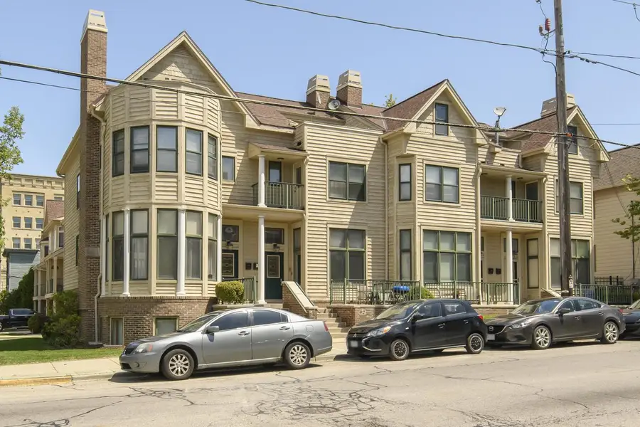 902 Brady STREET, Milwaukee, WI 53202 - #3