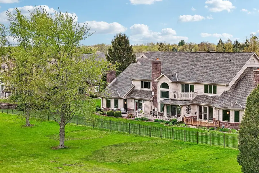 7402 Twin Oaks COURT, Franklin, WI 53132 - #3