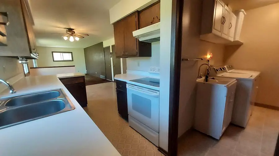 8030 S Waring DRIVE, Oak Creek, WI 53154 - #2