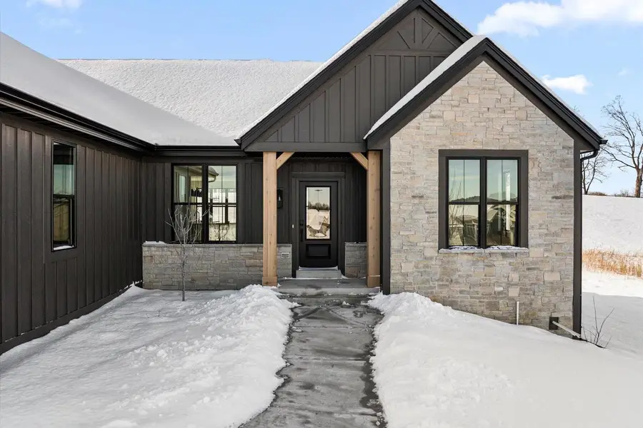 W209N5699 Turnberry LANE #Lt103, Menomonee Falls, WI 53052 - #2