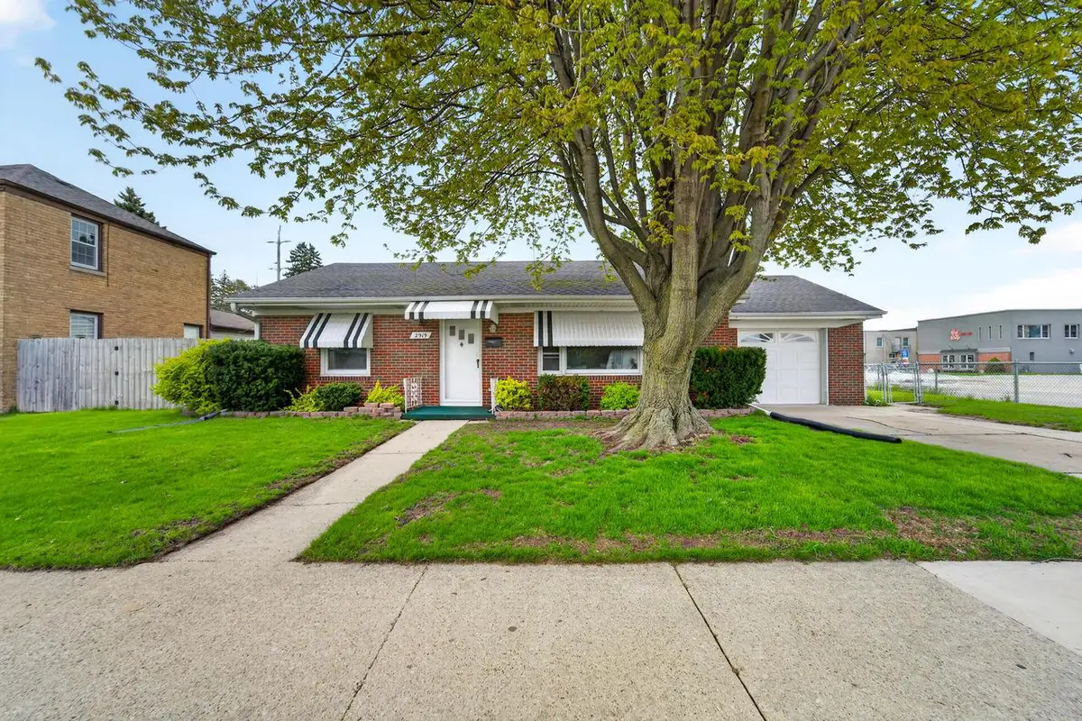 2919 Drexel AVENUE, Racine, WI 53403 - #1