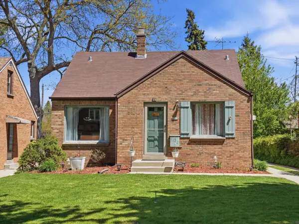 3852 1st STREET, Milwaukee, WI 53207