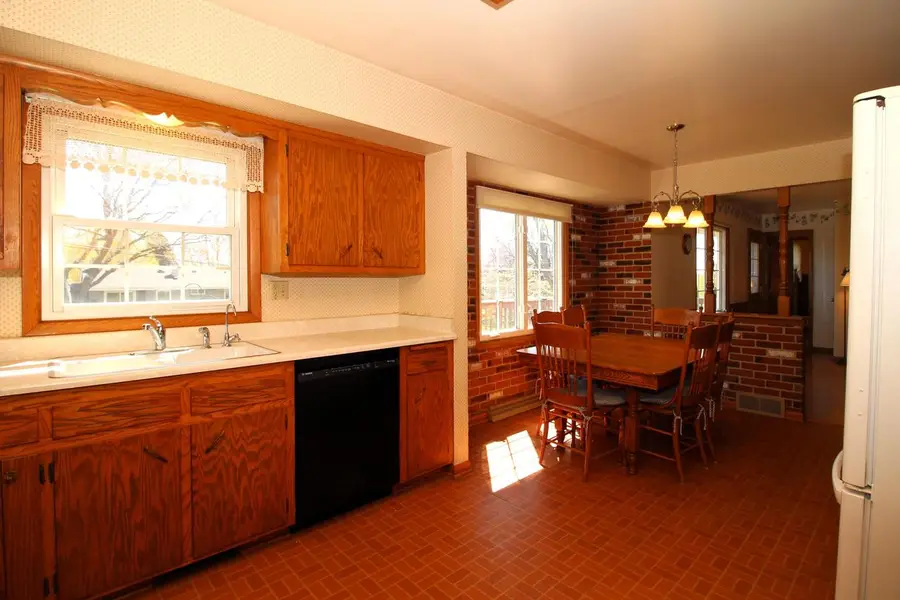 1721 Sylvan WAY, West Bend, WI 53095 - #2