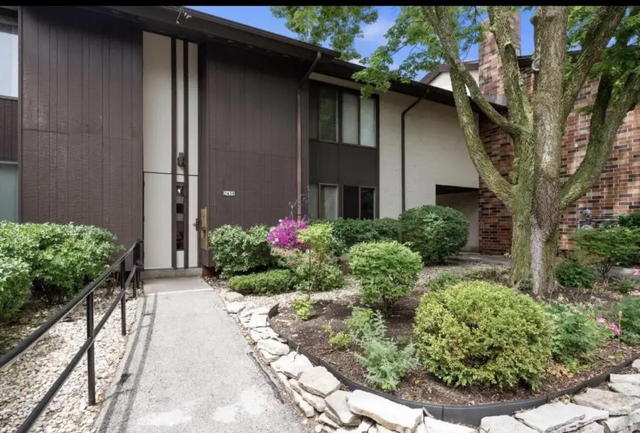 2430 Good Hope ROAD #44, Glendale, WI 53209 - #2