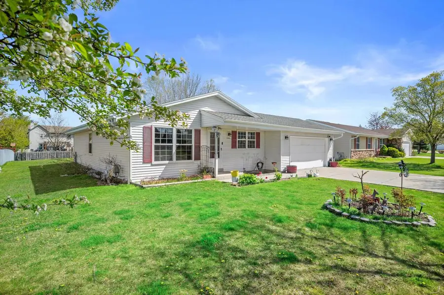 3080 Kimberly AVENUE, Greenfield, WI 53221 - #3