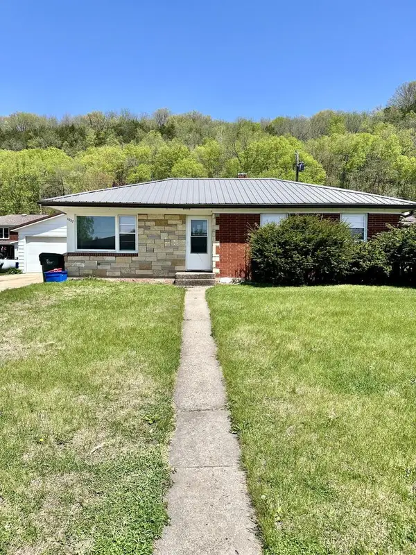 1037 Dewey STREET, Cassville, WI 53806