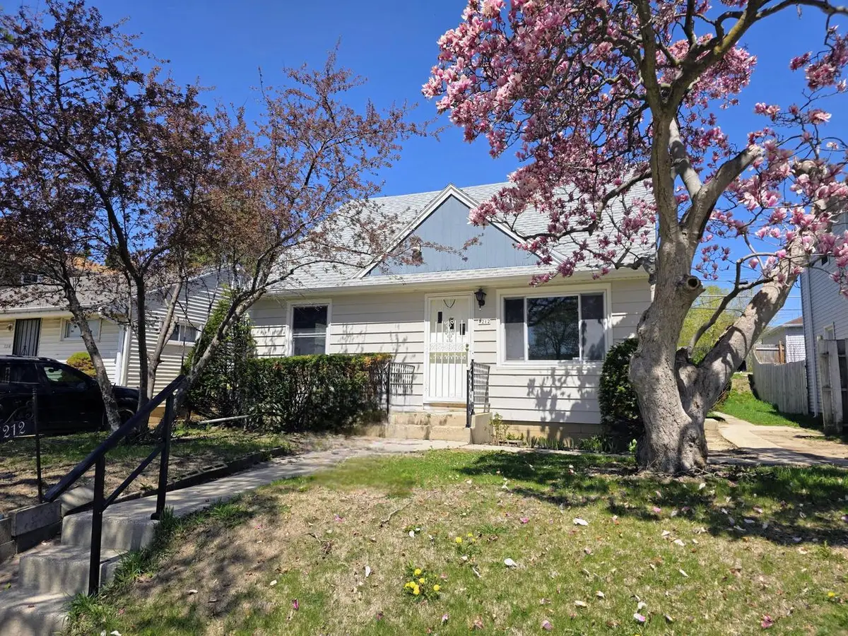 7212 Silver Spring DRIVE, Milwaukee, WI 53218 - #1