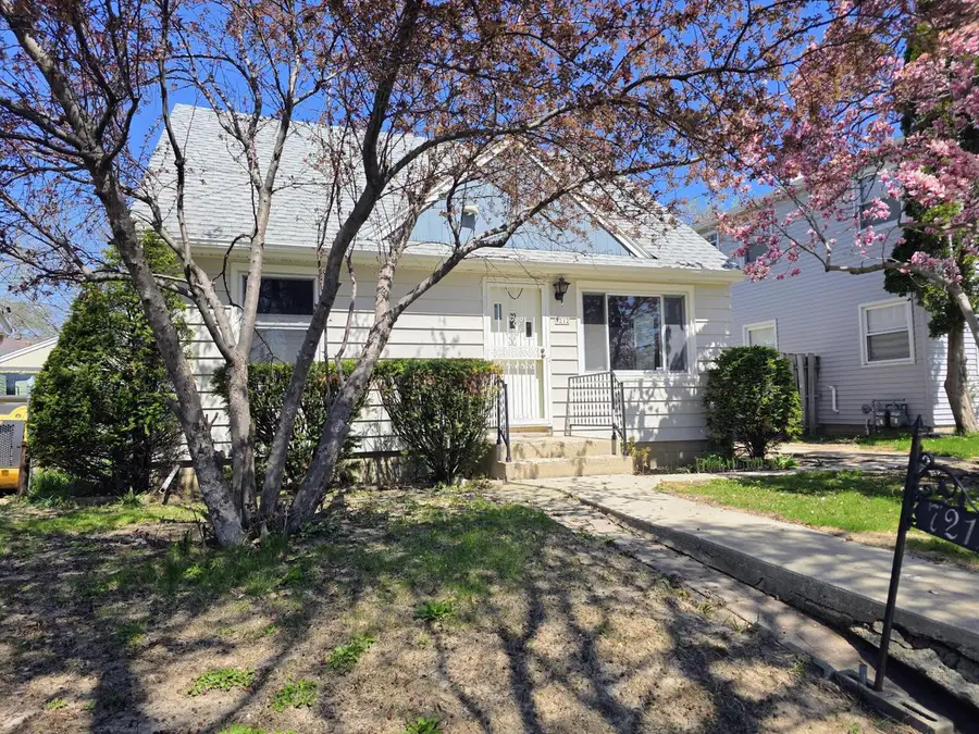 7212 Silver Spring DRIVE, Milwaukee, WI 53218 - #2