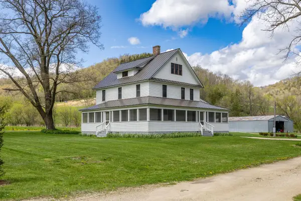 S1198 County Road K, Chaseburg, WI 54621