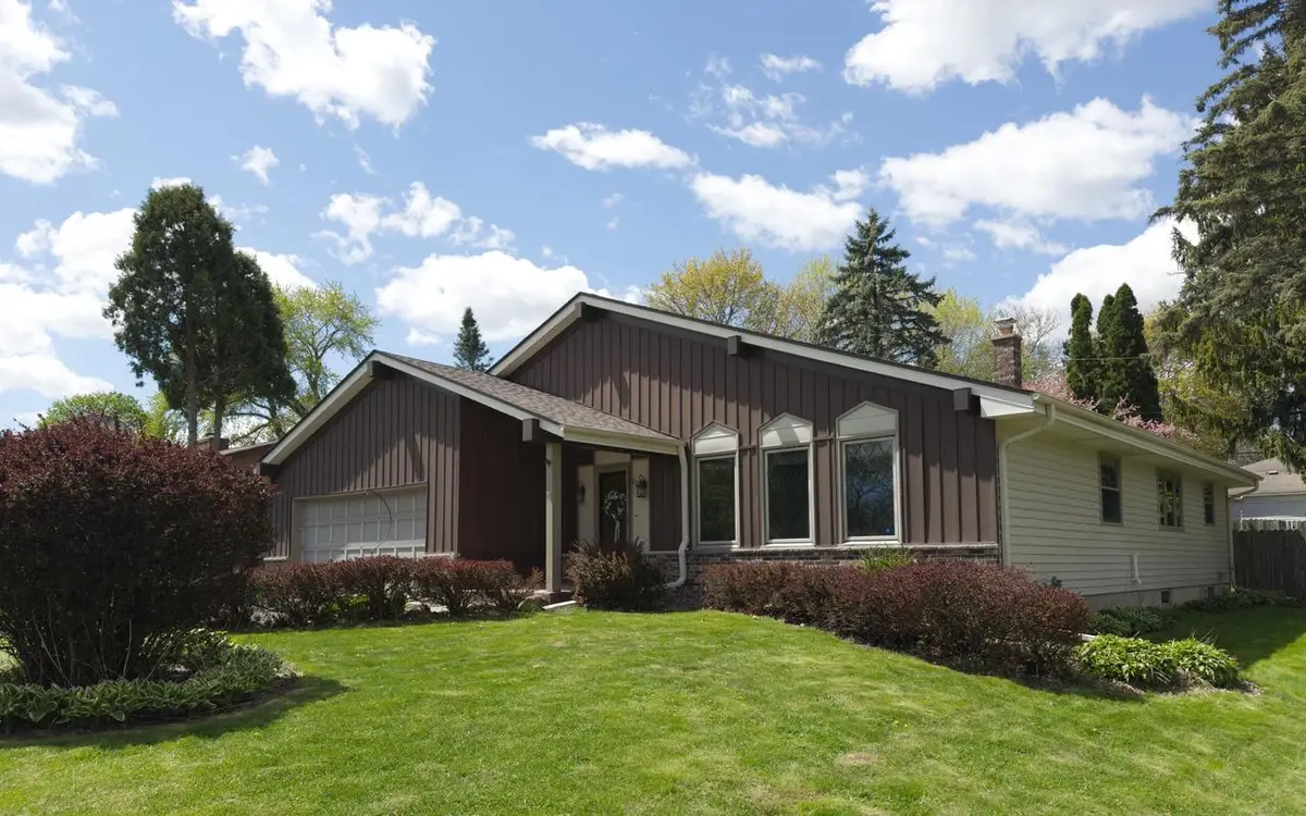825 Garvens AVENUE, Brookfield, WI 53005 - #1