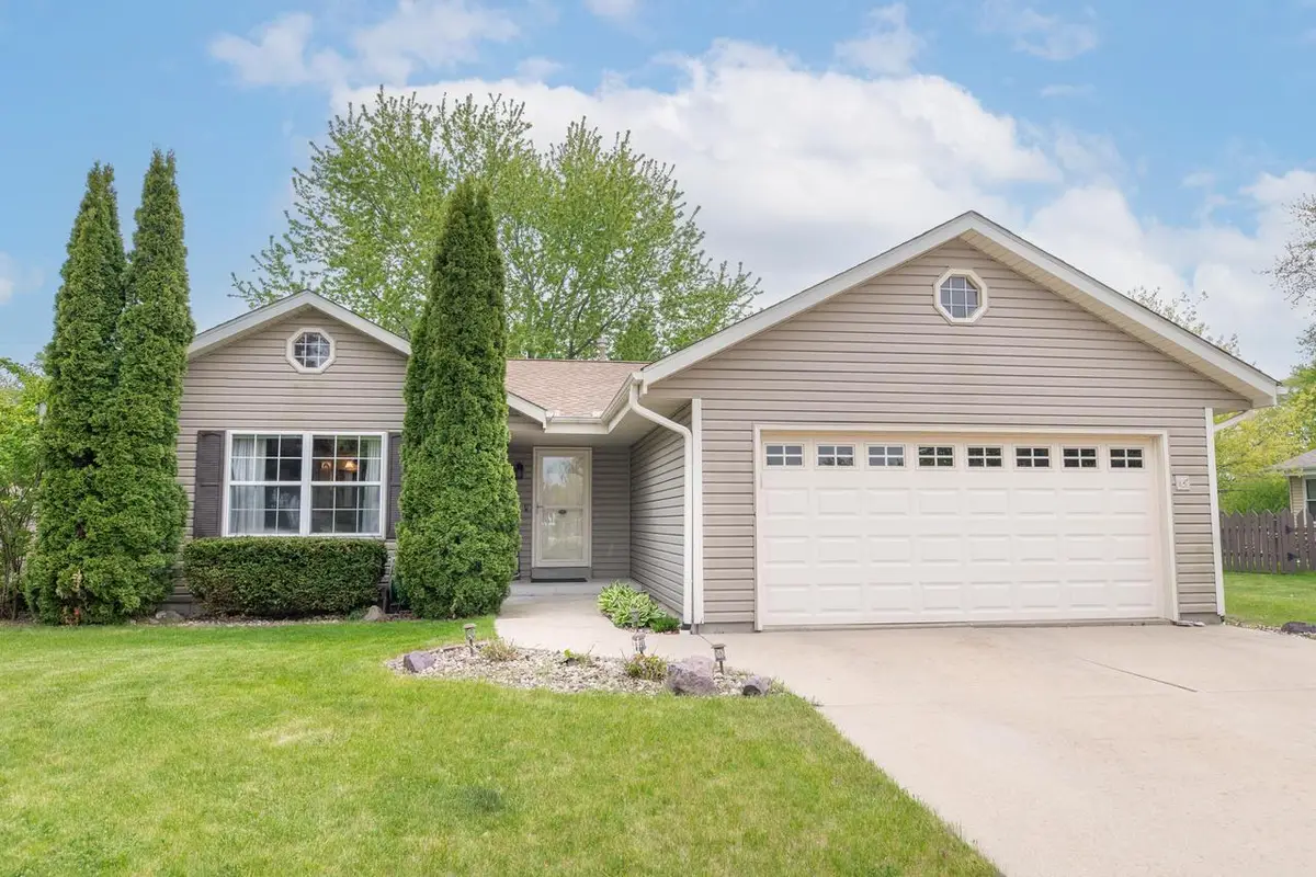 1321 E Maass DRIVE, Oak Creek, WI 53154 - #1
