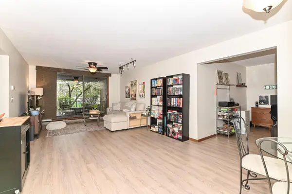 3916 Oakland AVENUE #117, Milwaukee, WI 53211