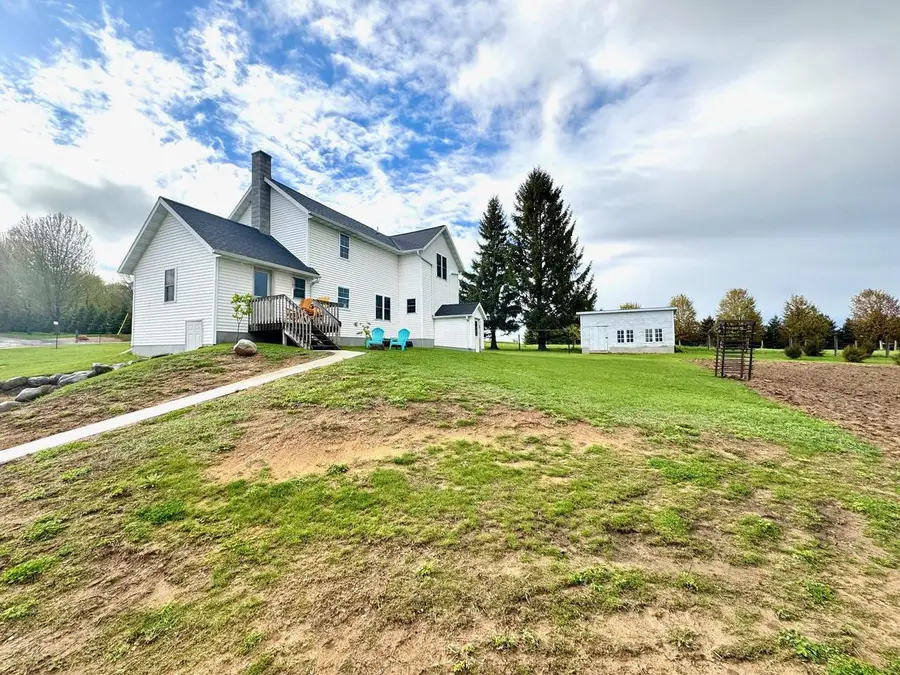 N8550 State Road 44, Pardeeville, WI 53954 - #2